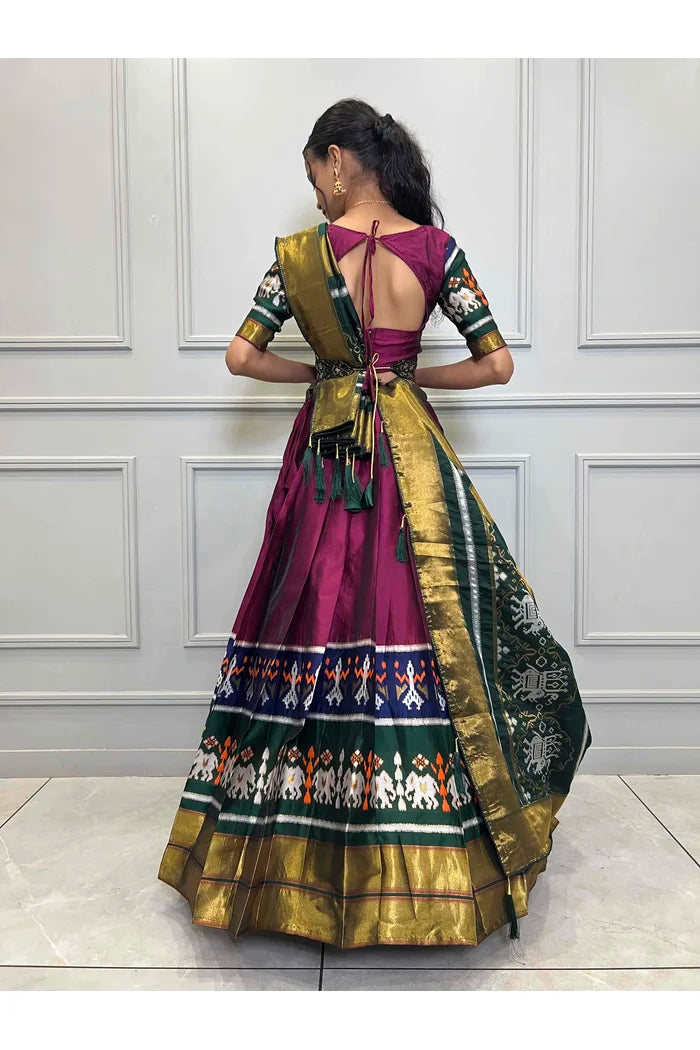 దక్షిణ భారత పండుగ సాంప్రదాయ హాఫ్ చీర (అవని) 