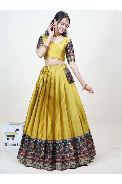 దక్షిణ భారత పండుగ సాంప్రదాయ హాఫ్ చీర (జగ్వి) 