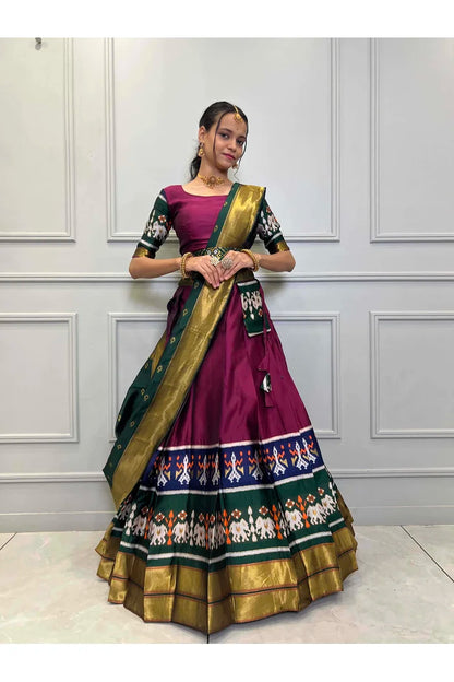 దక్షిణ భారత పండుగ సాంప్రదాయ హాఫ్ చీర (అవని) 