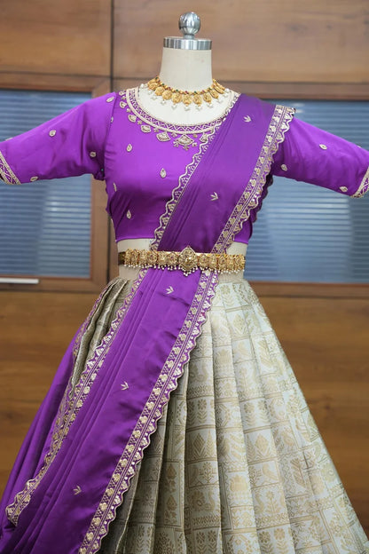 దక్షిణ భారత పండుగ సాంప్రదాయ హాఫ్ చీర (ఛవి) 