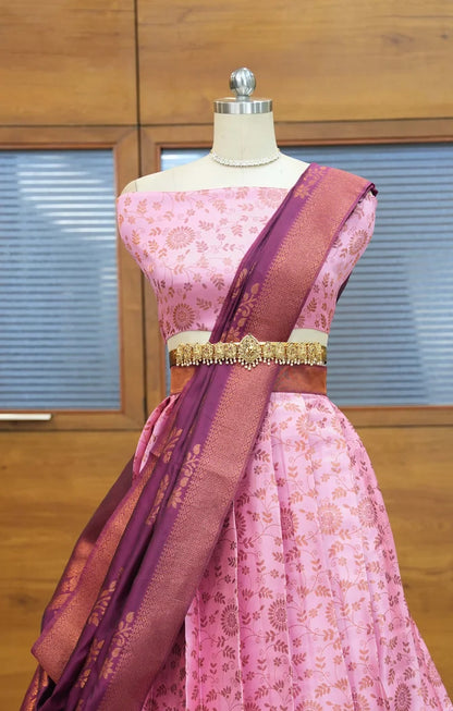 దక్షిణ భారత పండుగ సాంప్రదాయ హాఫ్ చీర (ఛవి) 