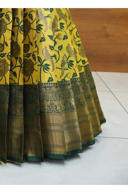 దక్షిణ భారత పండుగ సాంప్రదాయ హాఫ్ చీర (ఛవి) 