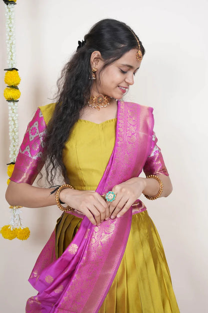 దక్షిణ భారత పండుగ సాంప్రదాయ హాఫ్ చీర (దిల్‌వాలే) 