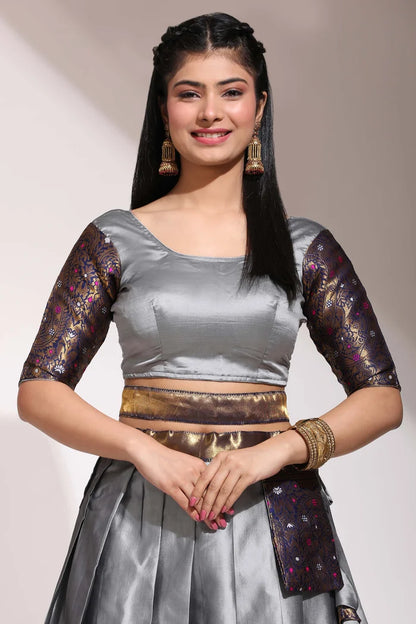 దక్షిణ భారత పండుగ సాంప్రదాయ హాఫ్ చీర(పటోలా) 