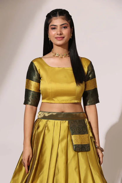 దక్షిణ భారత పండుగ సాంప్రదాయ హాఫ్ చీర (ఛవి) 