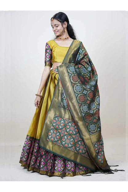 South Indian Festival Traditional Half Saree (GolGolPAttu)
