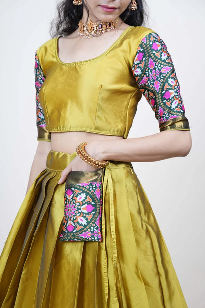 South Indian Festival Traditional Half Saree (GolGolPAttu)
