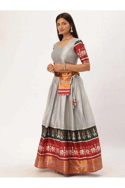 దక్షిణ భారత పండుగ సాంప్రదాయ హాఫ్ చీర (అవని) 
