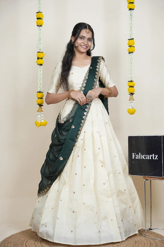 దక్షిణ భారత పండుగ సాంప్రదాయ హాఫ్ చీర (ఛవి) 