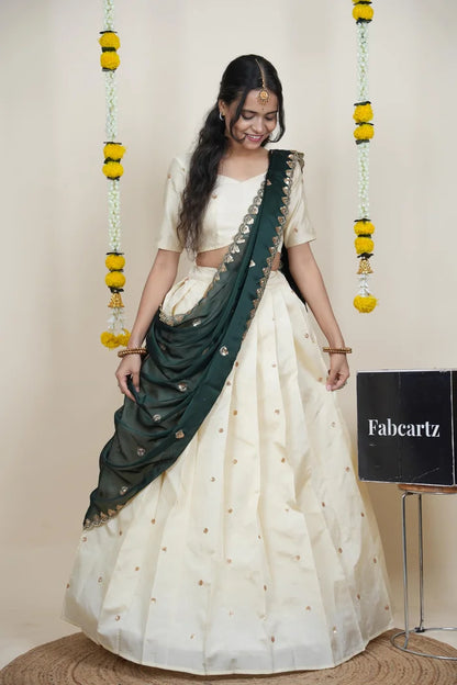 దక్షిణ భారత పండుగ సాంప్రదాయ హాఫ్ చీర (ఛవి) 