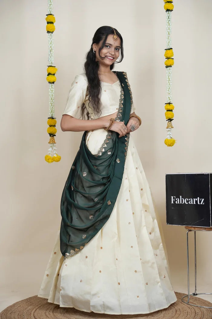 దక్షిణ భారత పండుగ సాంప్రదాయ హాఫ్ చీర (ఛవి) 