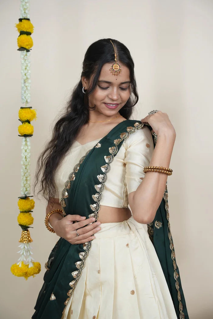 దక్షిణ భారత పండుగ సాంప్రదాయ హాఫ్ చీర (ఛవి) 