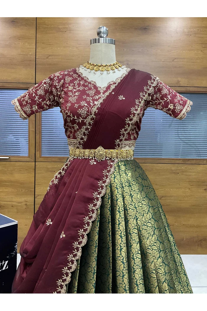 దక్షిణ భారత పండుగ సాంప్రదాయ హాఫ్ చీర (ఛవి) 