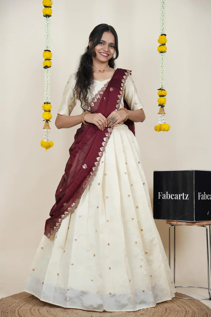 దక్షిణ భారత పండుగ సాంప్రదాయ హాఫ్ చీర (ఛవి) 