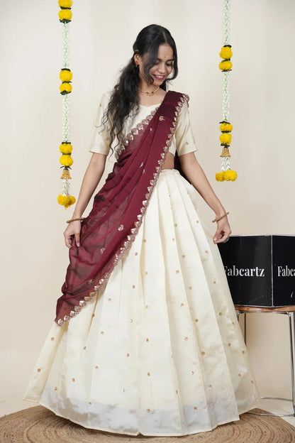 దక్షిణ భారత పండుగ సాంప్రదాయ హాఫ్ చీర (ఛవి) 