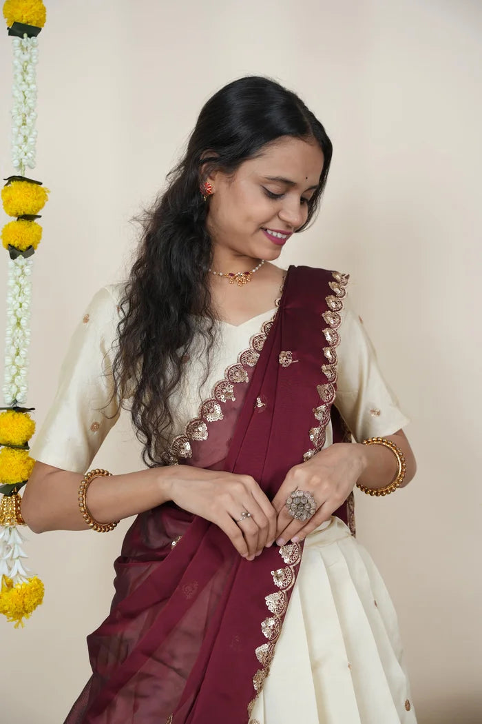 దక్షిణ భారత పండుగ సాంప్రదాయ హాఫ్ చీర (ఛవి) 