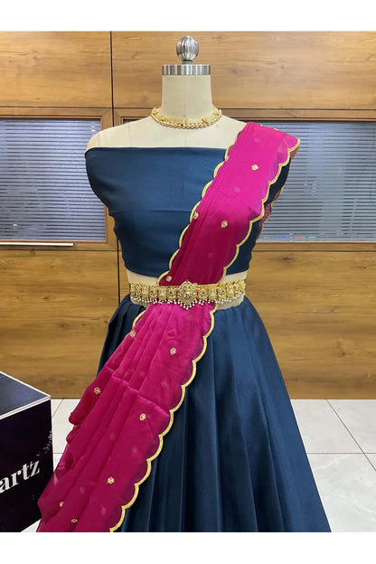 దక్షిణ భారత పండుగ సాంప్రదాయ హాఫ్ చీర (ఆర్వి) 