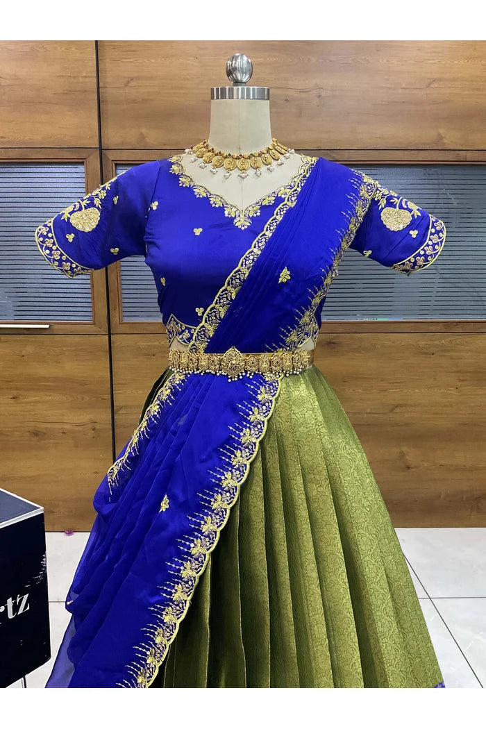 దక్షిణ భారత పండుగ సాంప్రదాయ హాఫ్ చీర (ఛవి) 