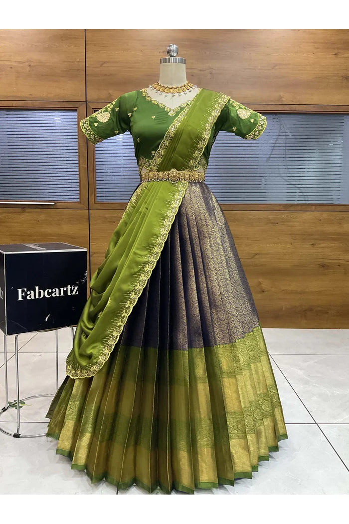 దక్షిణ భారత పండుగ సాంప్రదాయ హాఫ్ చీర (ఛవి) 