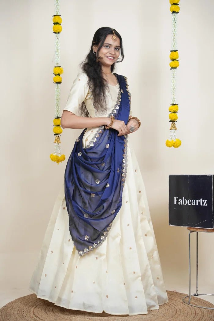 దక్షిణ భారత పండుగ సాంప్రదాయ హాఫ్ చీర (ఛవి) 