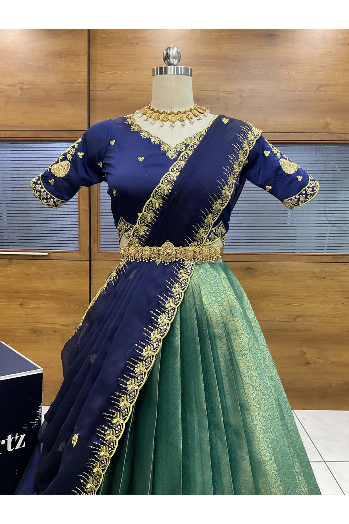 దక్షిణ భారత పండుగ సాంప్రదాయ హాఫ్ చీర (ఛవి) 