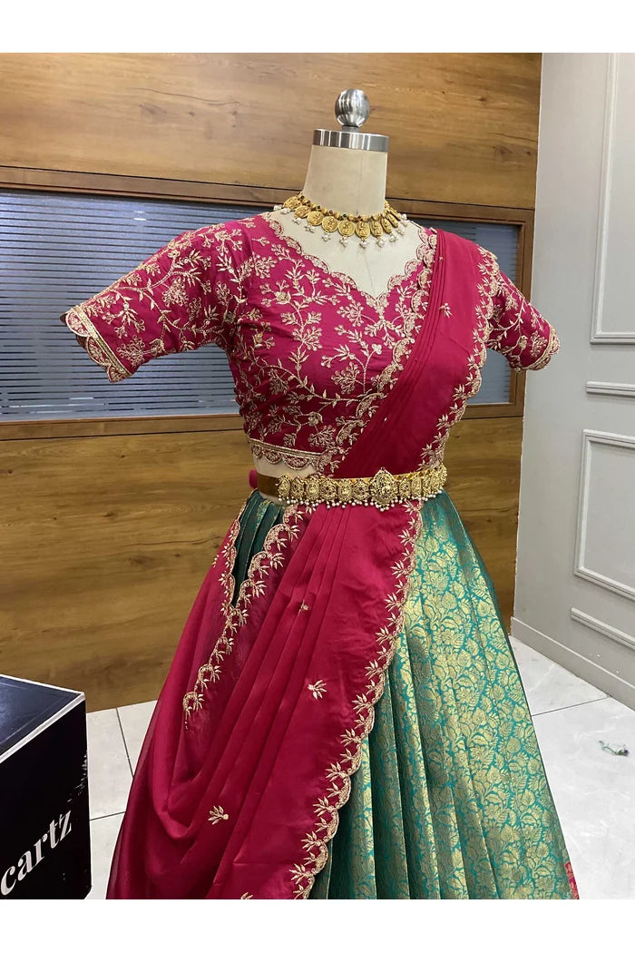 దక్షిణ భారత పండుగ సాంప్రదాయ హాఫ్ చీర (ఛవి) 