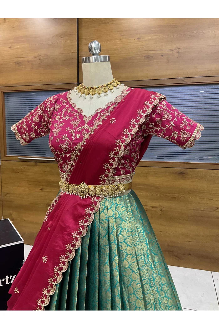 దక్షిణ భారత పండుగ సాంప్రదాయ హాఫ్ చీర (ఛవి) 