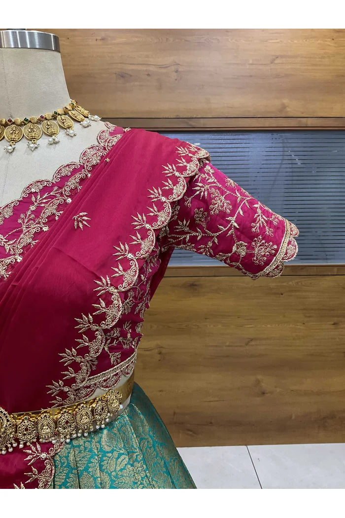 దక్షిణ భారత పండుగ సాంప్రదాయ హాఫ్ చీర (ఛవి) 