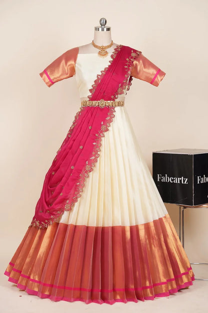 దక్షిణ భారత పండుగ సాంప్రదాయ హాఫ్ చీర (జరా) 