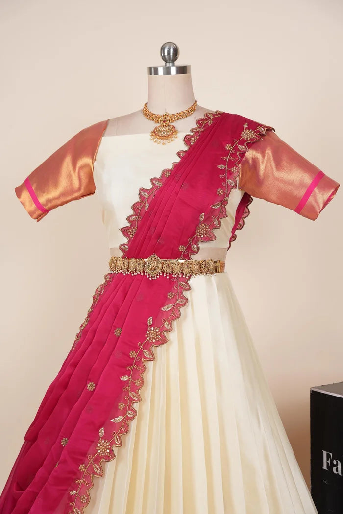 దక్షిణ భారత పండుగ సాంప్రదాయ హాఫ్ చీర (జరా) 