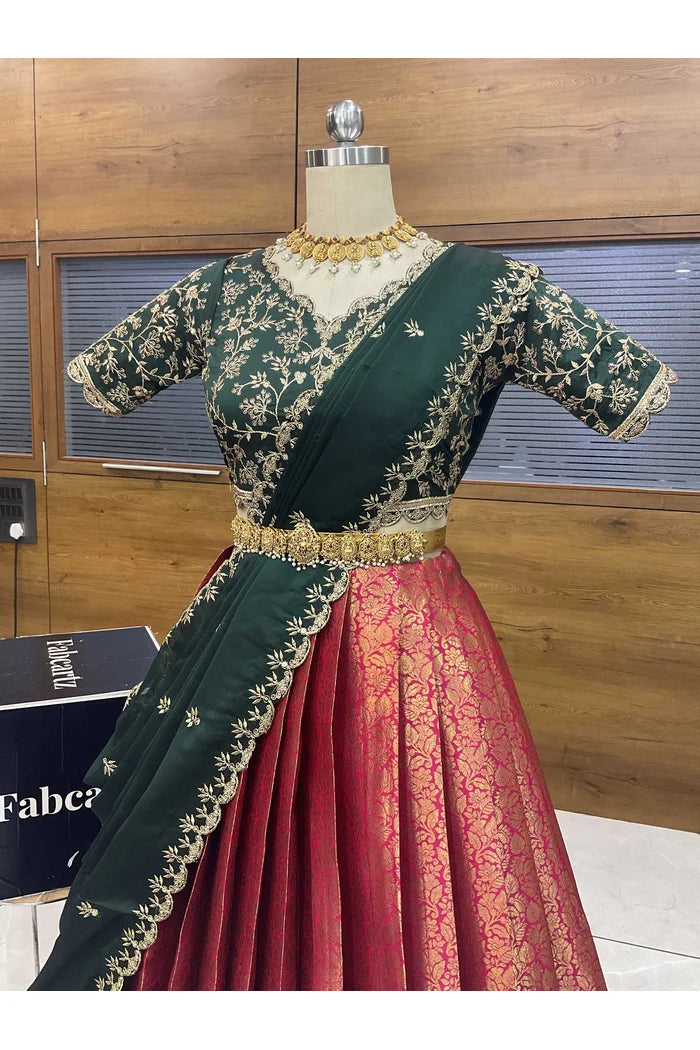 దక్షిణ భారత పండుగ సాంప్రదాయ హాఫ్ చీర (ఛవి) 