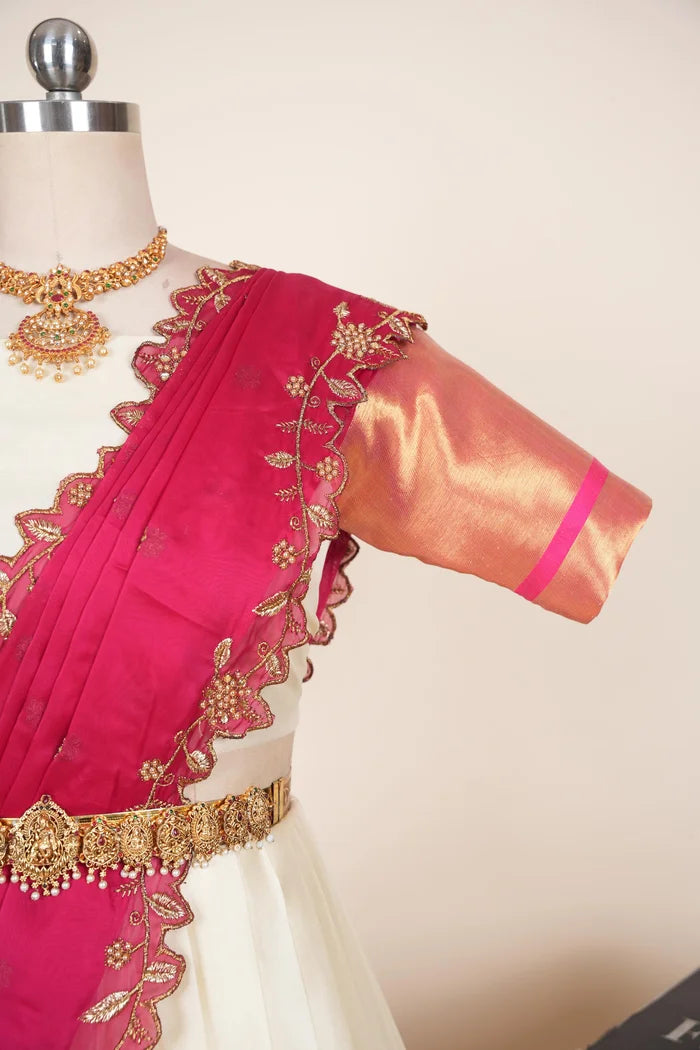 దక్షిణ భారత పండుగ సాంప్రదాయ హాఫ్ చీర (జరా) 