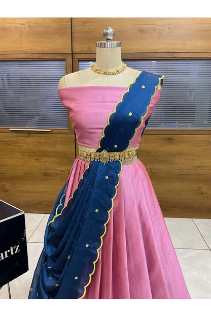 దక్షిణ భారత పండుగ సాంప్రదాయ హాఫ్ చీర (ఆర్వి) 