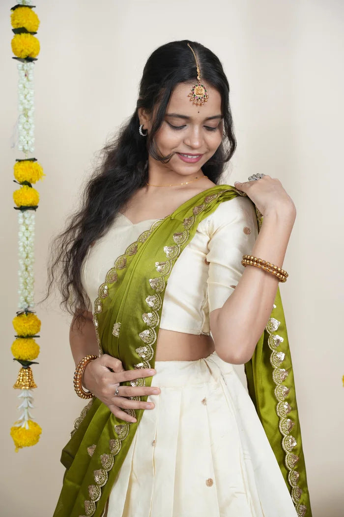 దక్షిణ భారత పండుగ సాంప్రదాయ హాఫ్ చీర (ఛవి) 