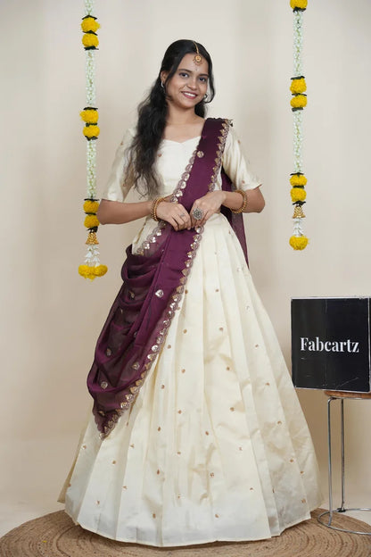 దక్షిణ భారత పండుగ సాంప్రదాయ హాఫ్ చీర (ఛవి) 