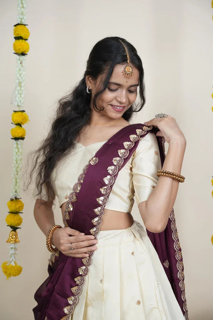 దక్షిణ భారత పండుగ సాంప్రదాయ హాఫ్ చీర (ఛవి) 