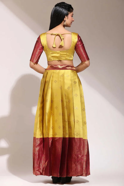 South Indian Festival Traditional Half Saree (VedPattu)