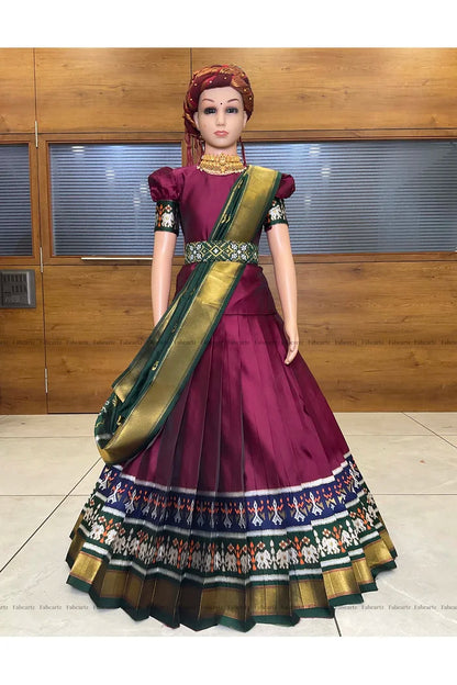 దక్షిణ భారత పండుగ సాంప్రదాయ హాఫ్ చీర (అవనికిడ్స్) 