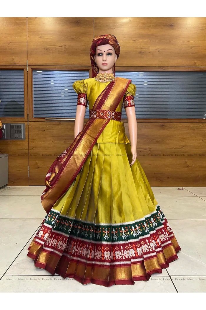 దక్షిణ భారత పండుగ సాంప్రదాయ హాఫ్ చీర (అవనికిడ్స్) 