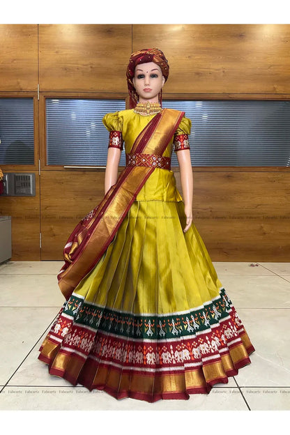 దక్షిణ భారత పండుగ సాంప్రదాయ హాఫ్ చీర (అవనికిడ్స్) 