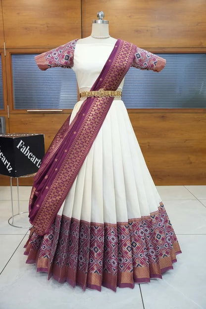 దక్షిణ భారత పండుగ సాంప్రదాయ హాఫ్ చీర (ఛవి) 