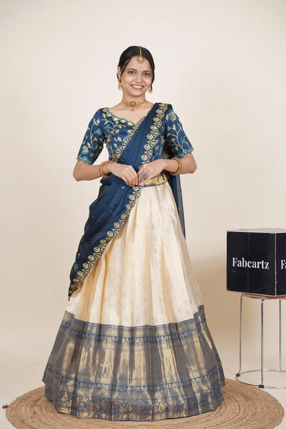 దక్షిణ భారత పండుగ సాంప్రదాయ హాఫ్ చీర (ఛవి) 