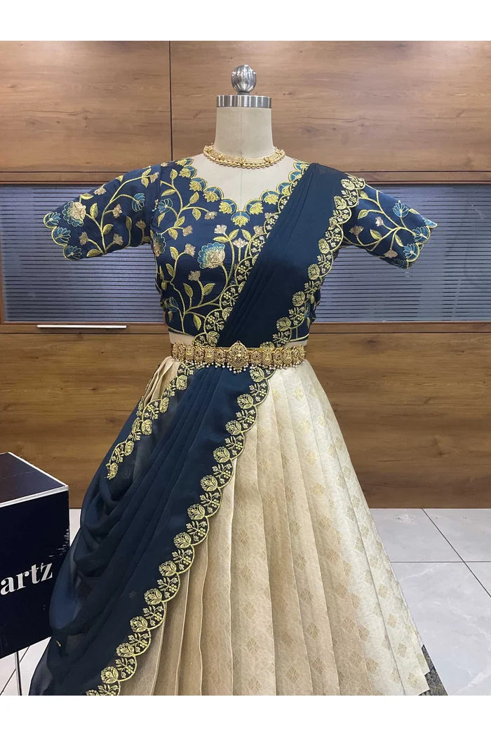 దక్షిణ భారత పండుగ సాంప్రదాయ హాఫ్ చీర (ఛవి) 