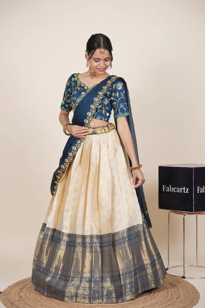 దక్షిణ భారత పండుగ సాంప్రదాయ హాఫ్ చీర (ఛవి) 