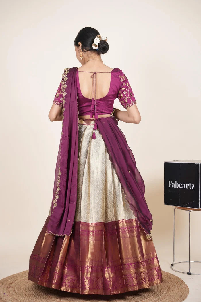 దక్షిణ భారత పండుగ సాంప్రదాయ హాఫ్ చీర (ఛవి) 