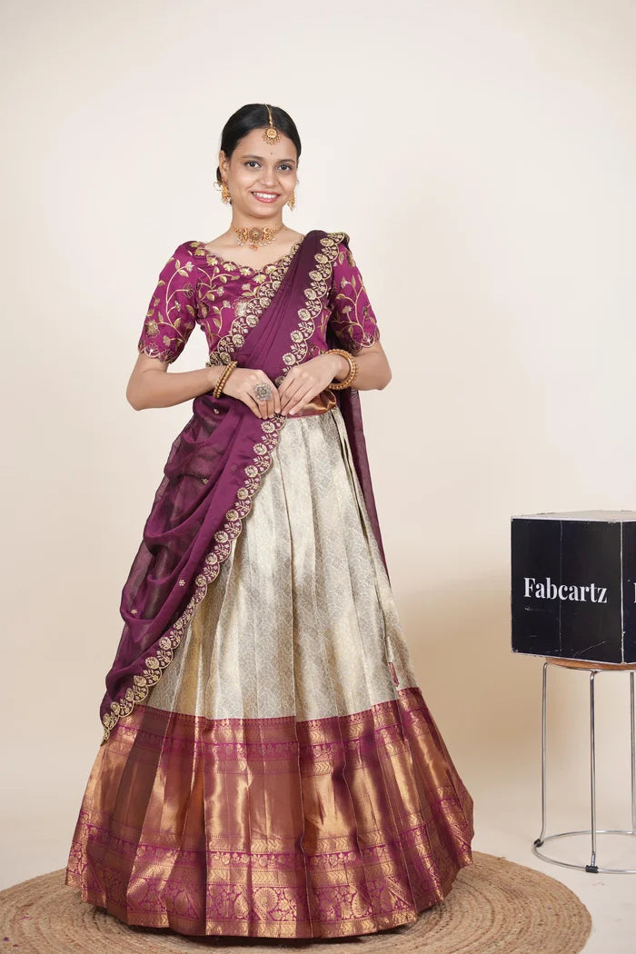 దక్షిణ భారత పండుగ సాంప్రదాయ హాఫ్ చీర (ఛవి) 