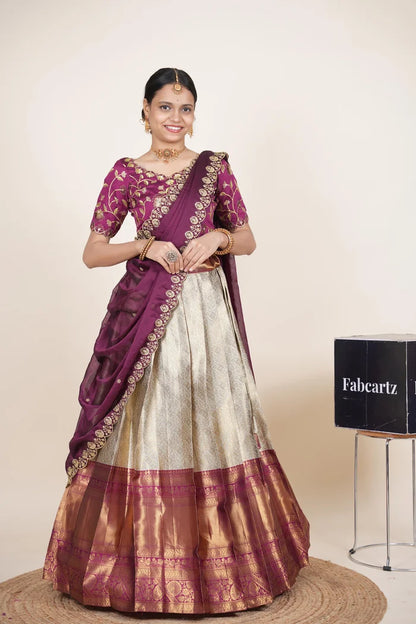 దక్షిణ భారత పండుగ సాంప్రదాయ హాఫ్ చీర (ఛవి) 