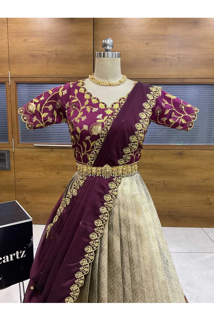 దక్షిణ భారత పండుగ సాంప్రదాయ హాఫ్ చీర (ఛవి) 