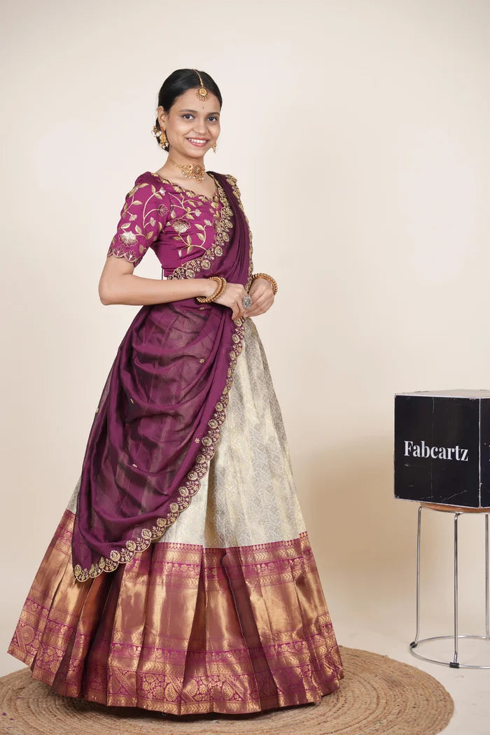 దక్షిణ భారత పండుగ సాంప్రదాయ హాఫ్ చీర (ఛవి) 