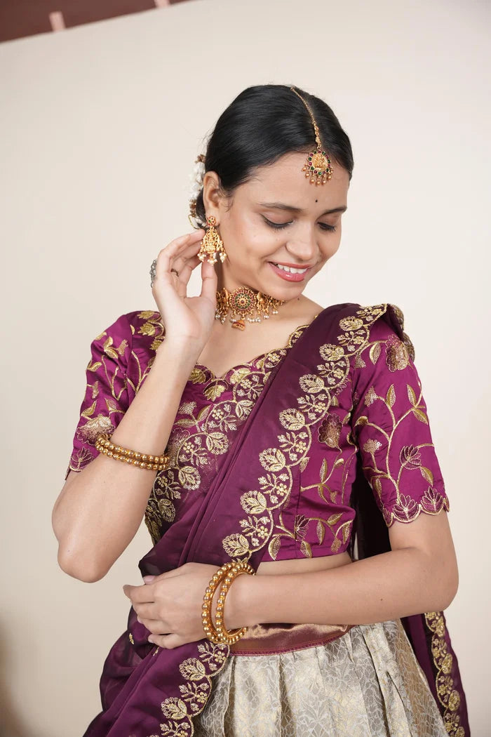 దక్షిణ భారత పండుగ సాంప్రదాయ హాఫ్ చీర (ఛవి) 